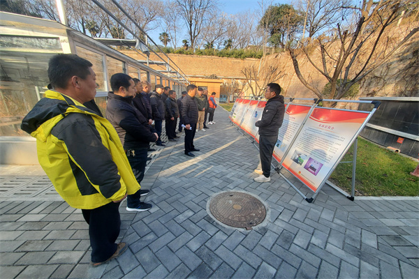 詹刚明副教授介绍东南窑基本情况.jpg