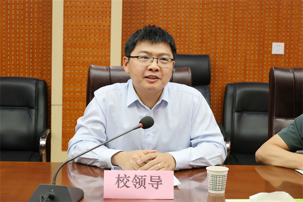 校党委常委、副校长马闯出席会议并讲话.jpg