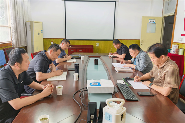 5在咸阳站召开工作会议.jpg