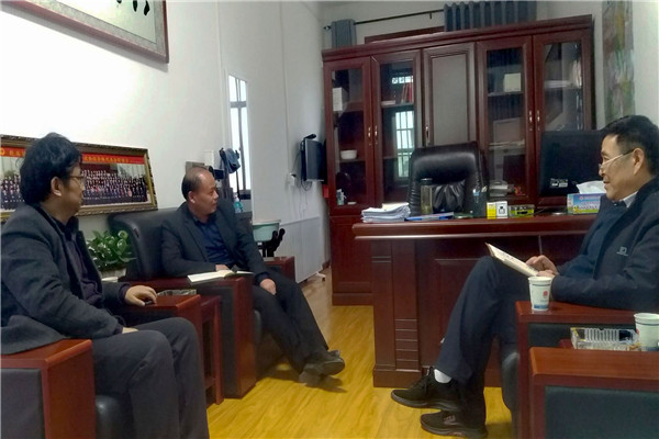 006d3dd0c15e4c35847c3636c82d86c5.jpg 座谈交流_副本.jpg