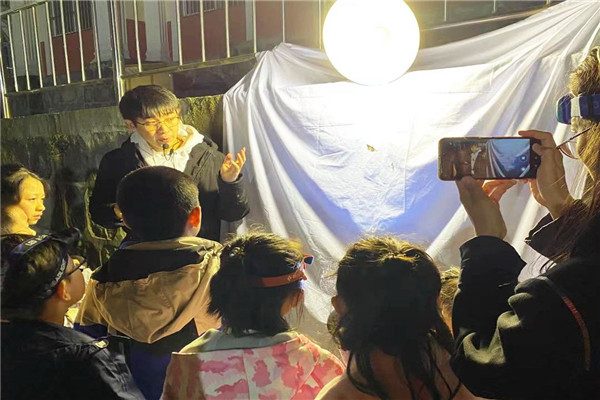 3ae67ad85ece4e138f1351e230dd4b8a.jpg 灯诱昆虫.jpg